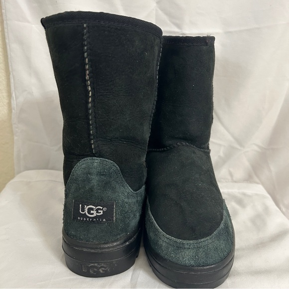 Vtg UGG  ULTRA Short 5225 Boots. - Picture 1 of 5